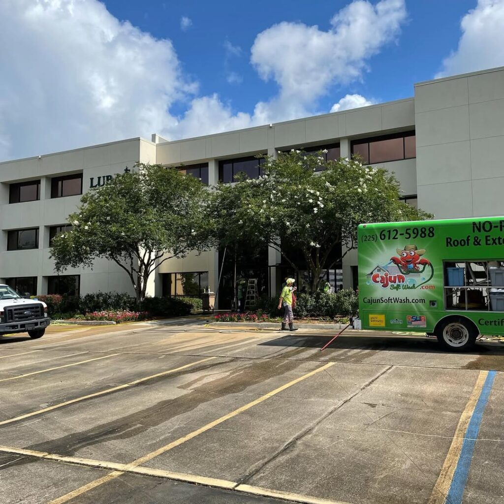 cajun soft wash commercial cleaning van